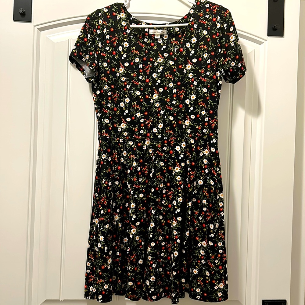 Large black mini dress with floral print.  Comfy cotton dress with pockets.